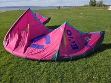 Preview: 2025 Duotone Evo SLS 12m in großartigem Zustand