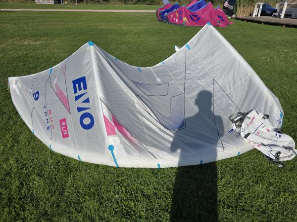 2025 Duotone Evo SLS Concept Blue 9m in großartigem Zustand