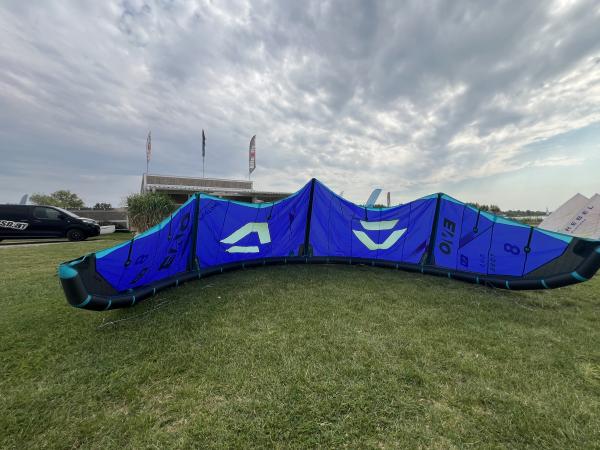 2025 Duotone Evo SLS 8m in großartigem Zustand